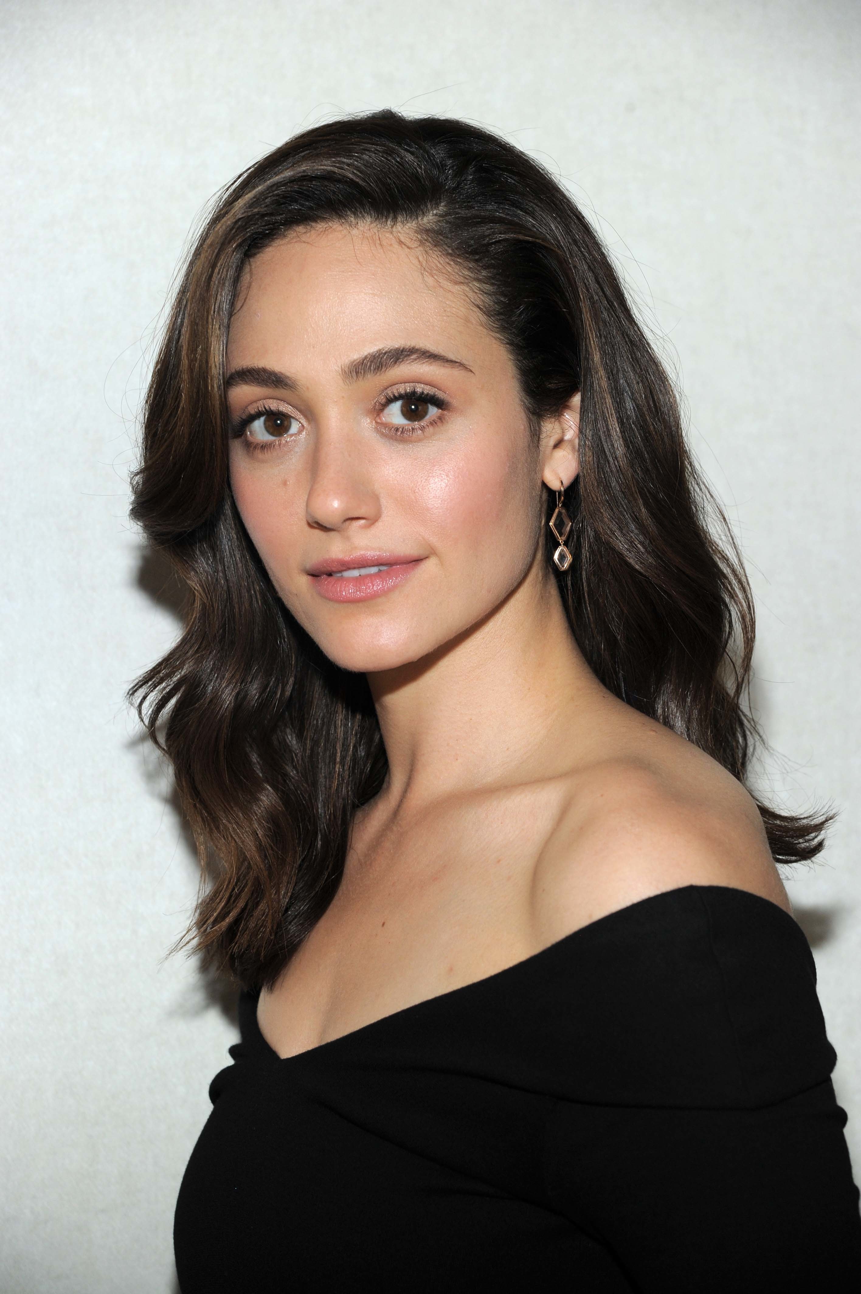 How tall is Emmy Rossum?